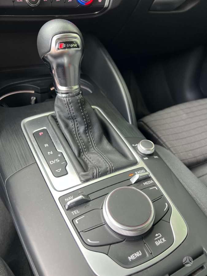 Audi A3, 1.8 l., sedanas