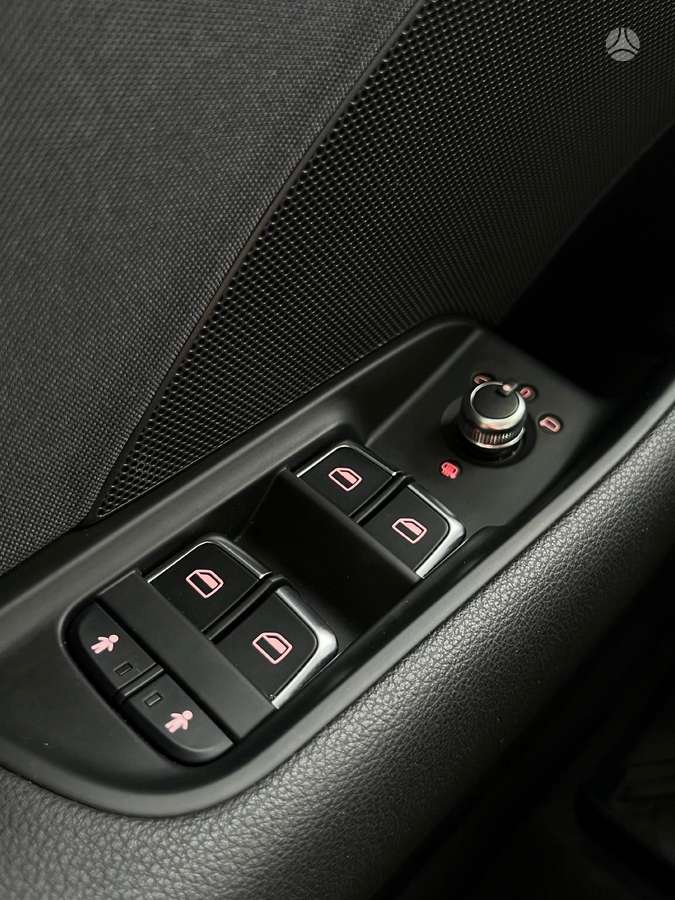 Audi A3, 1.8 l., sedanas