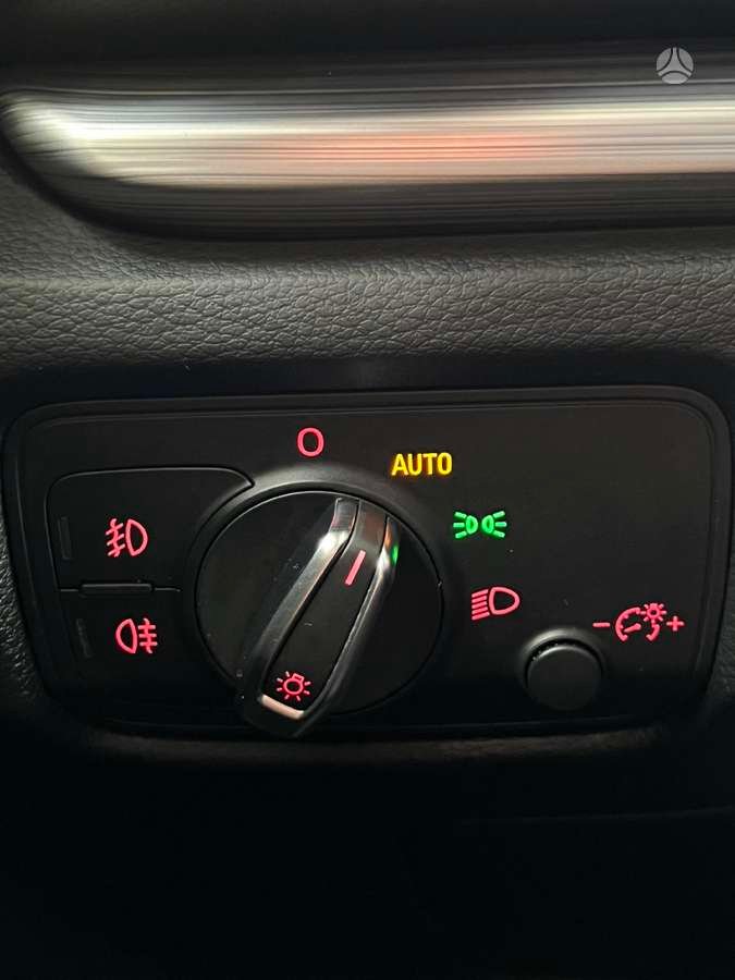 Audi A3, 1.8 l., sedanas