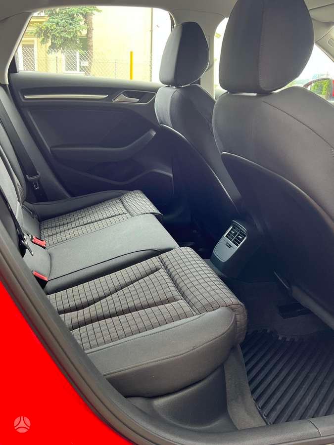 Audi A3, 1.8 l., sedanas