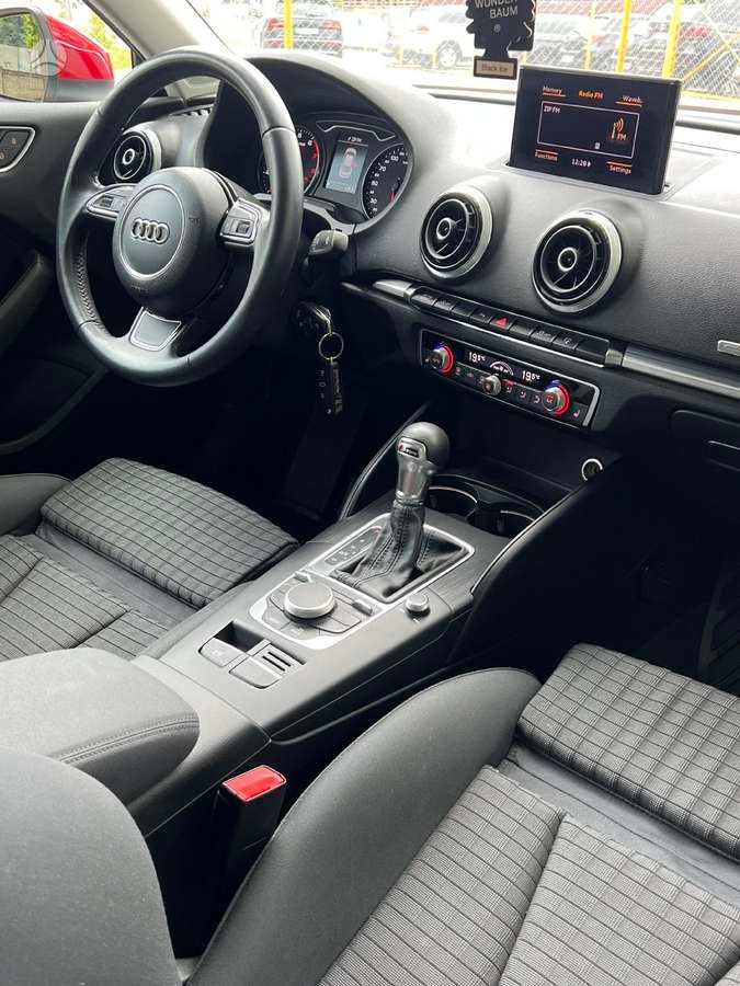 Audi A3, 1.8 l., sedanas